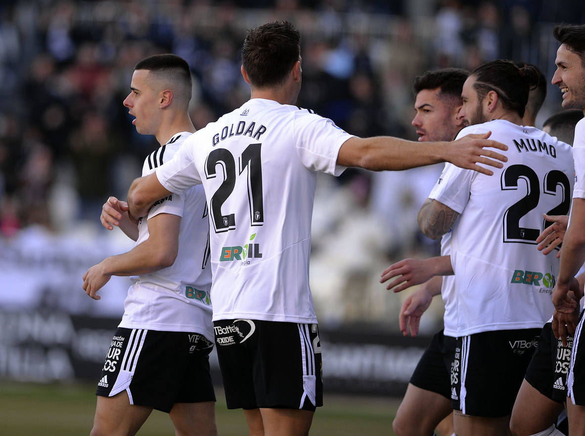 Imágenes de la derrota del Burgos CF ante el Granada CF este sábado en El Plantío