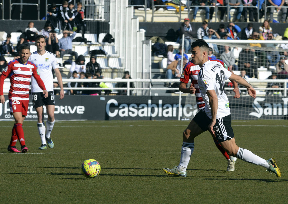 Imágenes de la derrota del Burgos CF ante el Granada CF este sábado en El Plantío