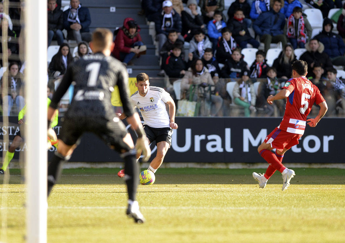 Imágenes de la derrota del Burgos CF ante el Granada CF este sábado en El Plantío