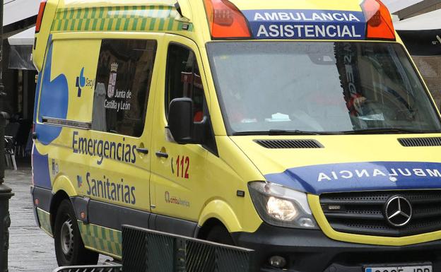 Herida una ciclista tras sufrir un accidente con un coche en una rotonda de Burgos