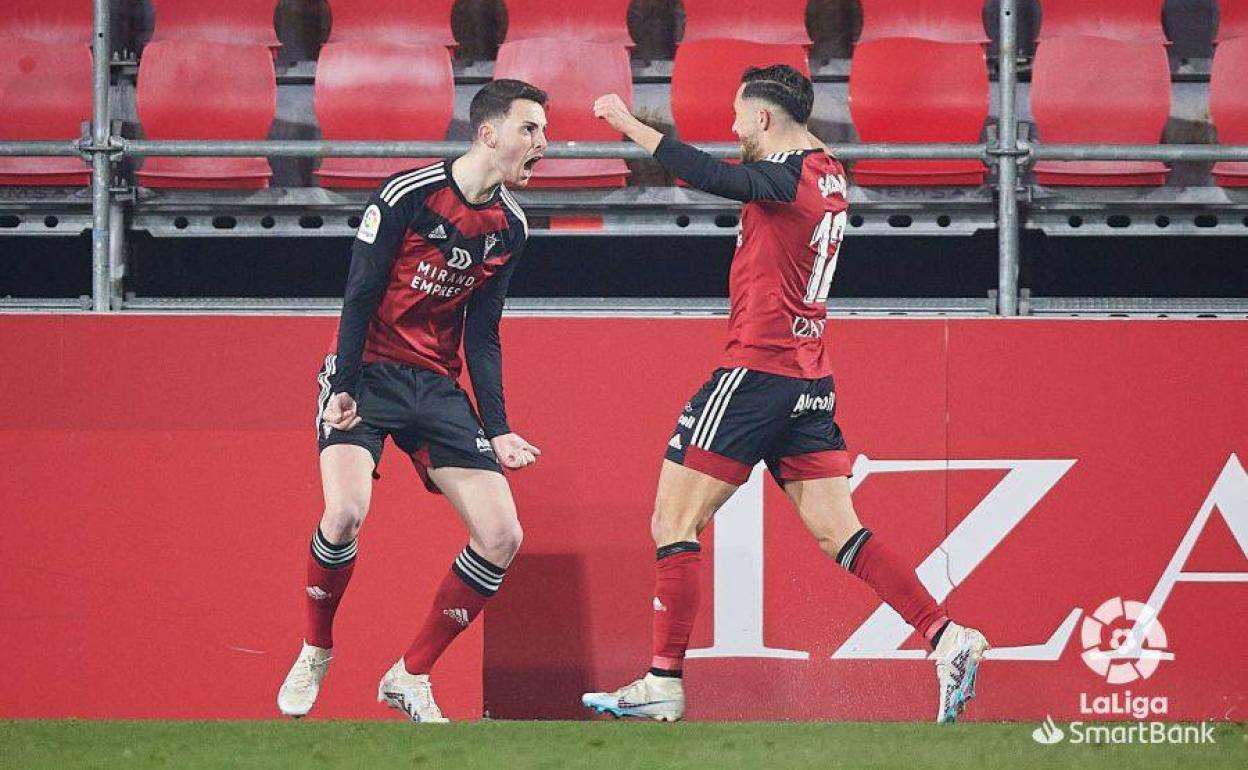 Raúl, autor del tanto que dejó los tres puntos en Anduva, festeja el gol