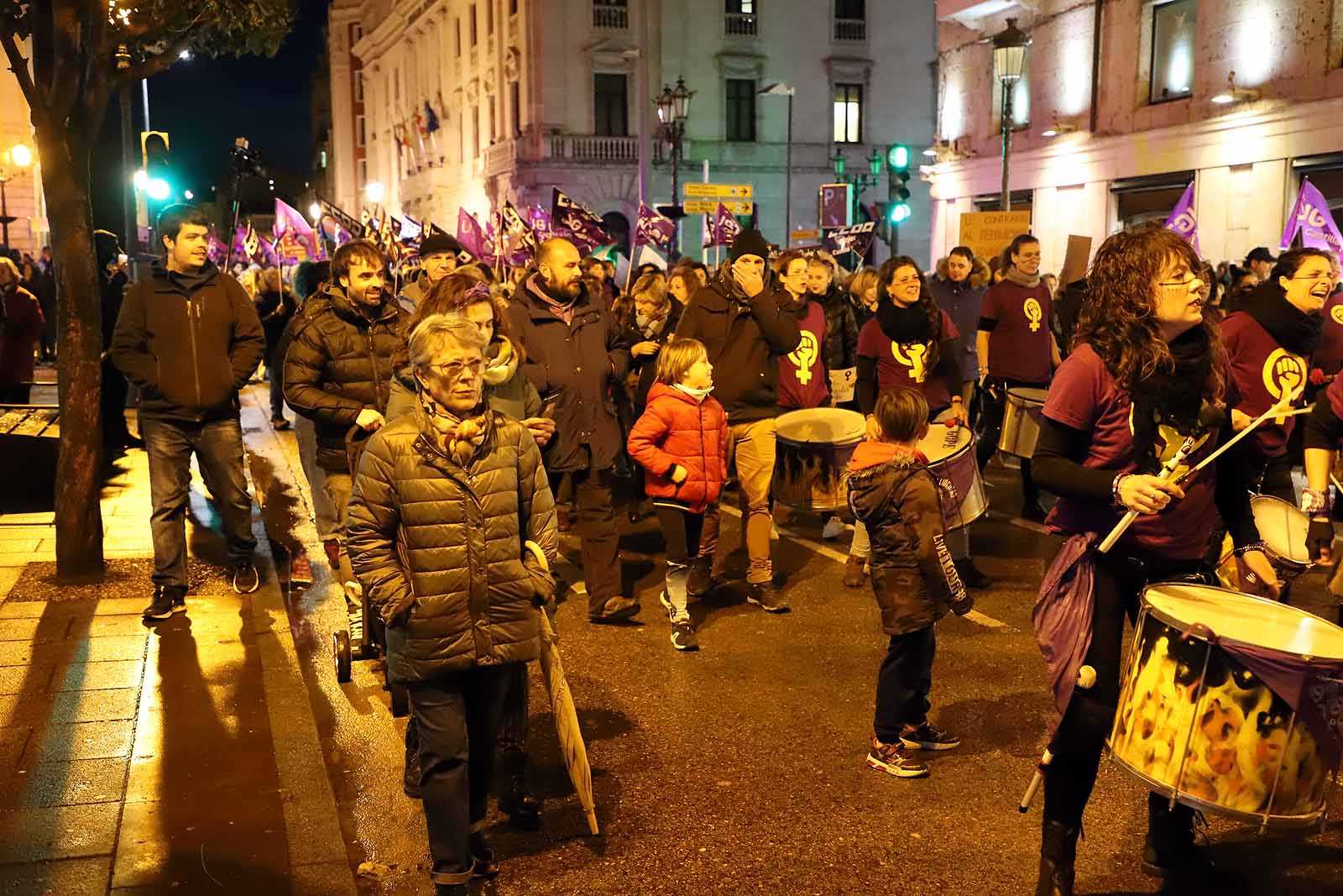 Fotos: El feminismo se echa a las calles de Burgos