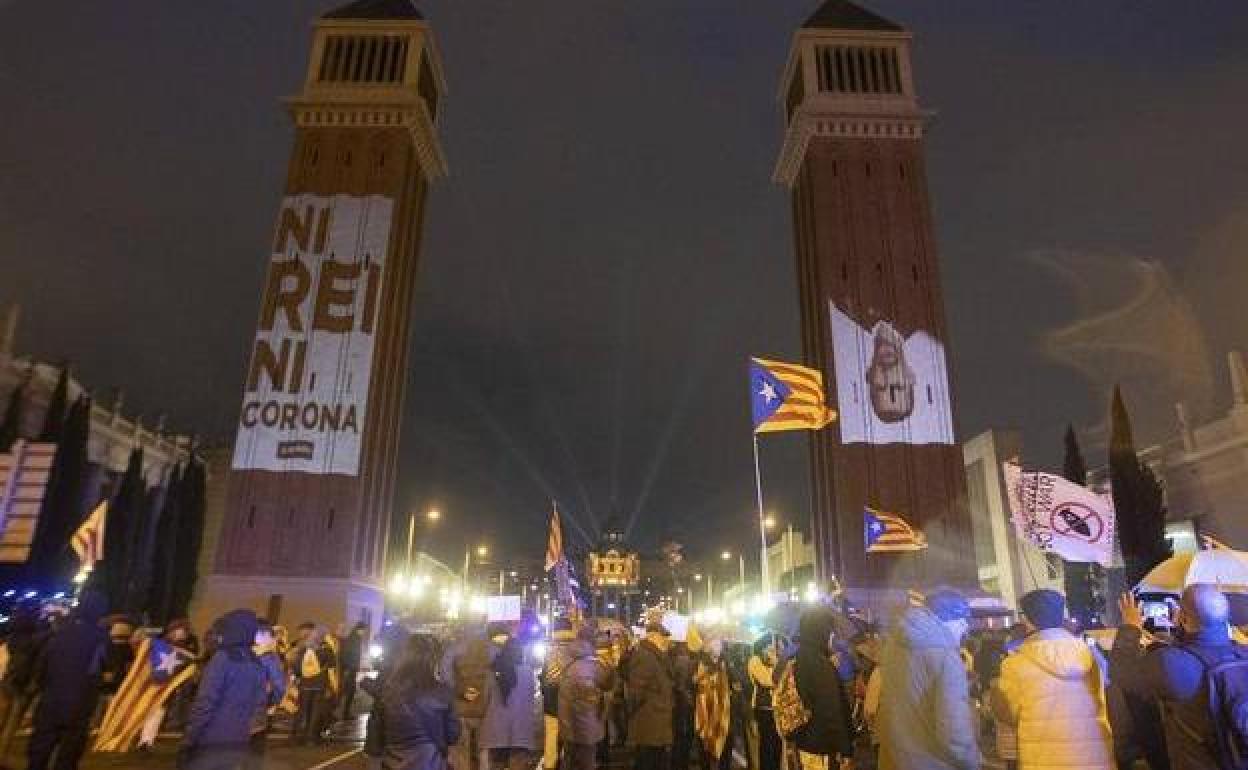 Protesta de la ANCconvocada el 26 de febrero por la presencia del Rey en el Mobile World Congress.