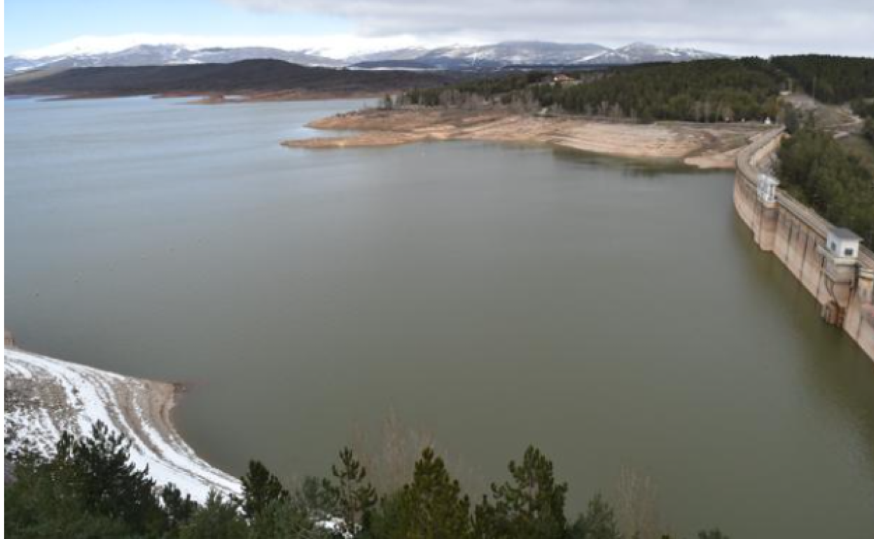 Visto del embalse de Aguilar, en el sistema Pisuerga, a primeros del pasado mes de febrero. 