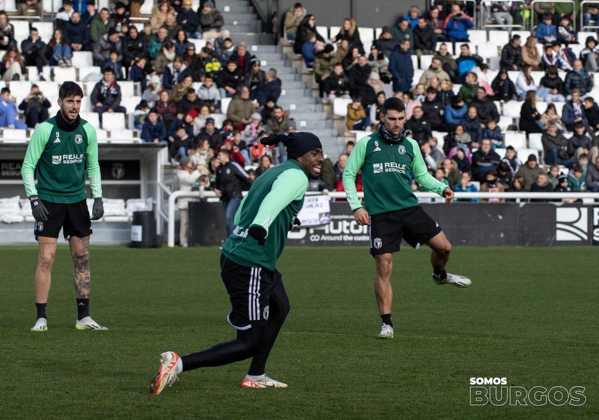 Los blanquinegros se han entrenado a puerta abierta.