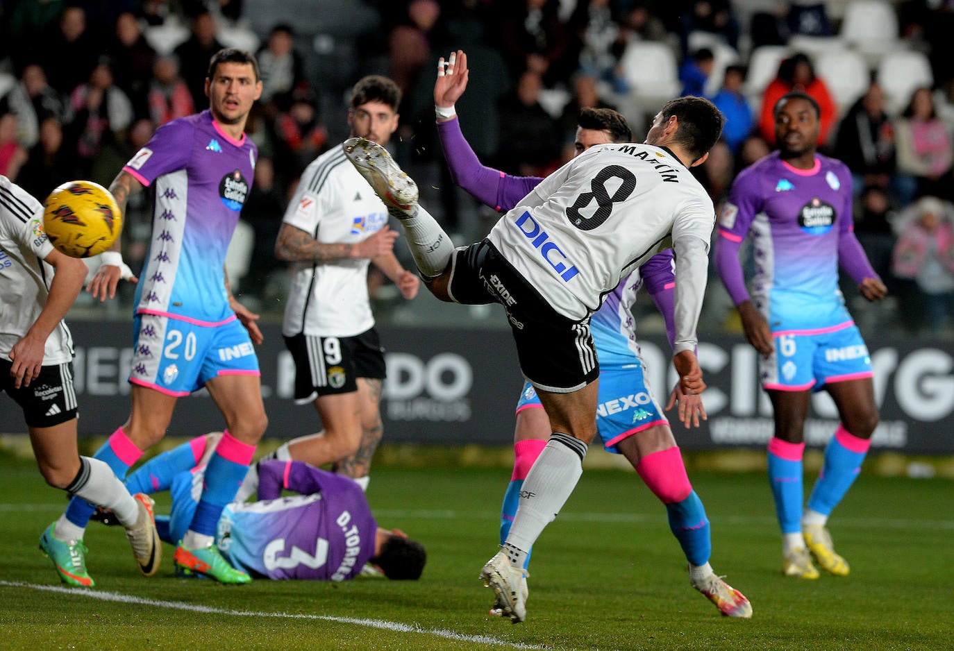 La victoria del Burgos CF en el derbi castellano, en imágenes