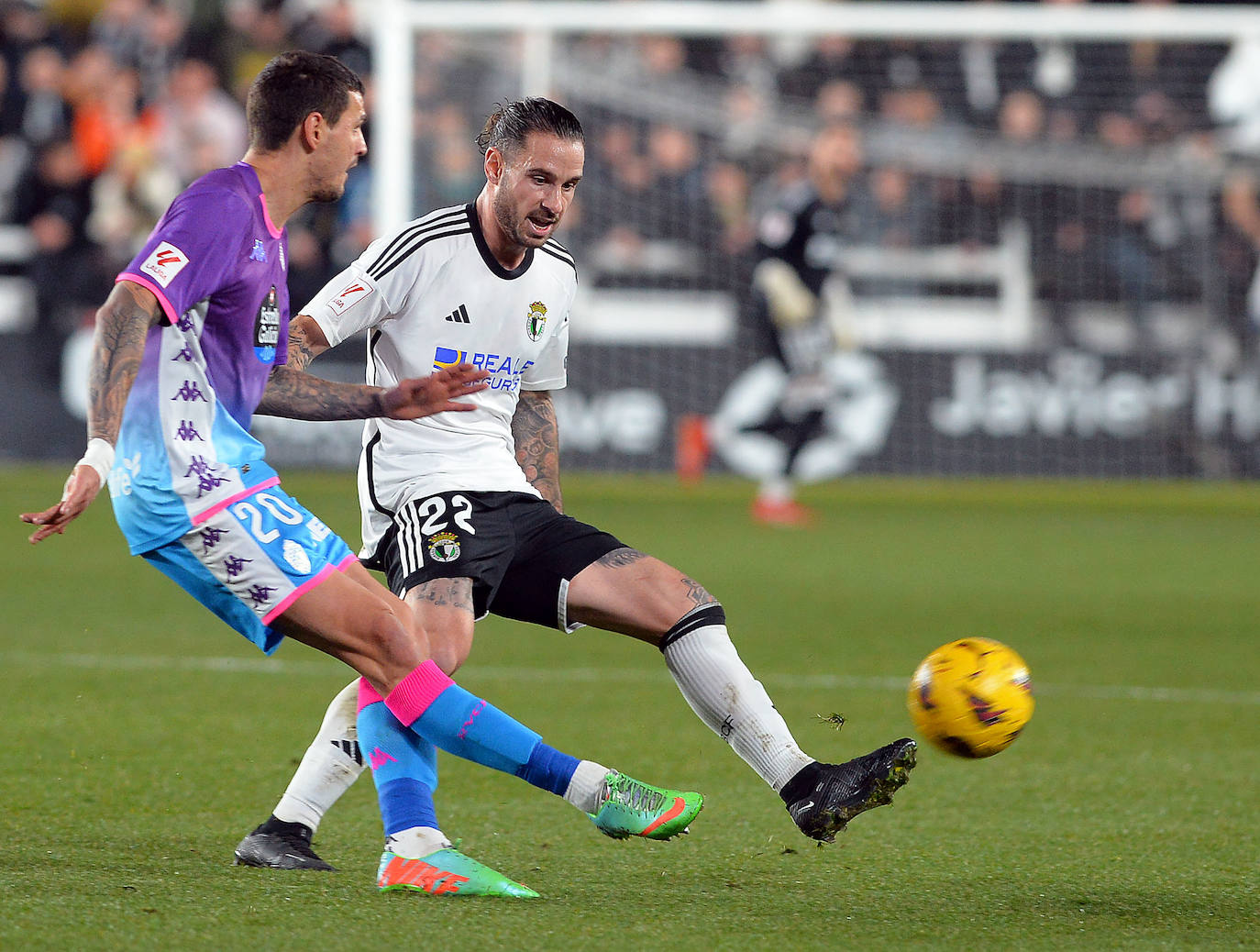 La victoria del Burgos CF en el derbi castellano, en imágenes