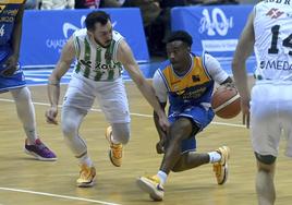 Partido entre el Longevida San Pablo y el Real Betis Baloncesto.