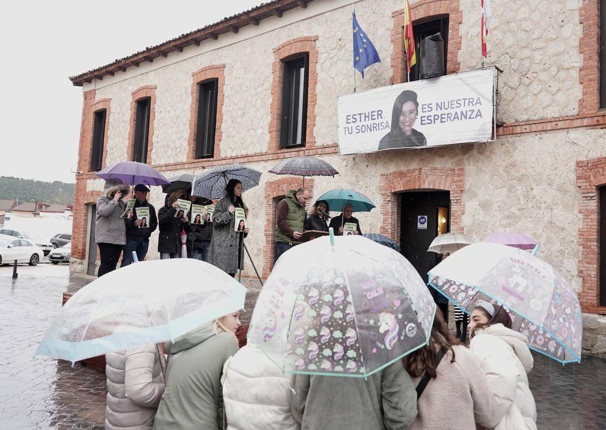 Imagen secundaria 1 - Acto en recuerdo de Esther López y para pedir justicia por su muerte. 