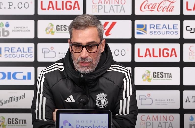 Jon Pérez Bolo en la sala de prensa de El Plantío.