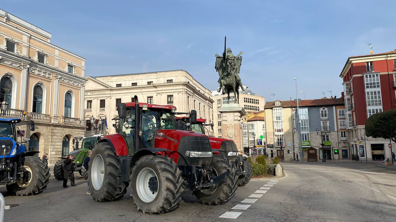 La tractorada en Burgos capital, en imágenes