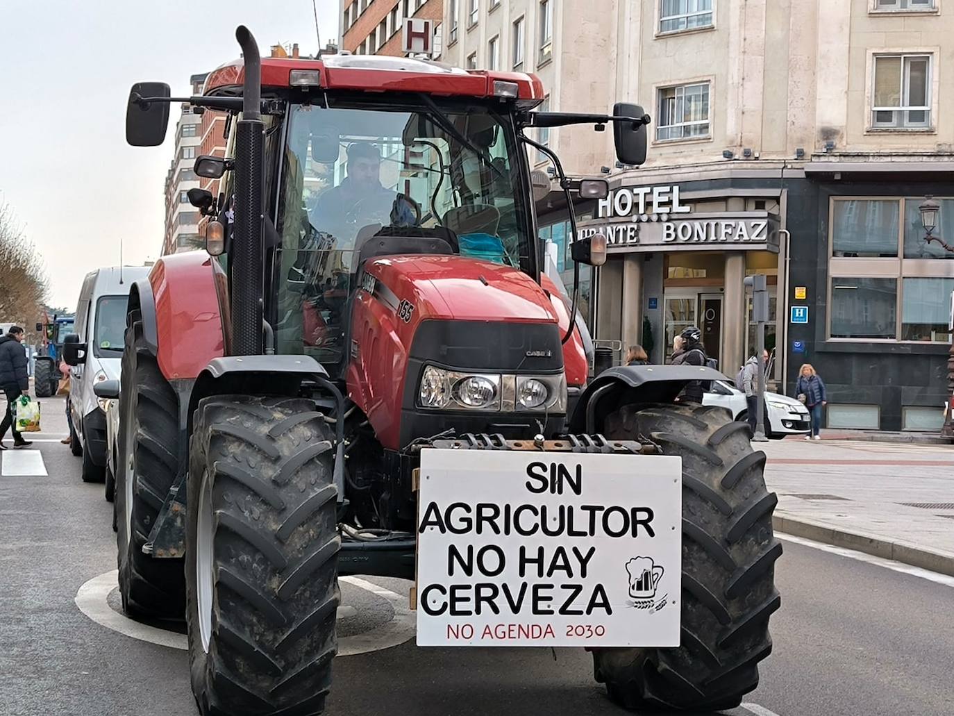 La tractorada en Burgos capital, en imágenes