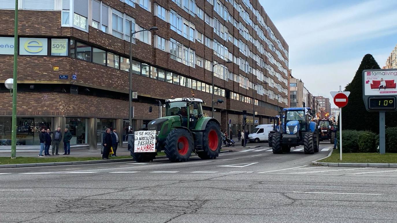 La tractorada en Burgos capital, en imágenes