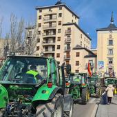 Medio millar de tractores circulan en Aranda para reivindicar los derechos del campo