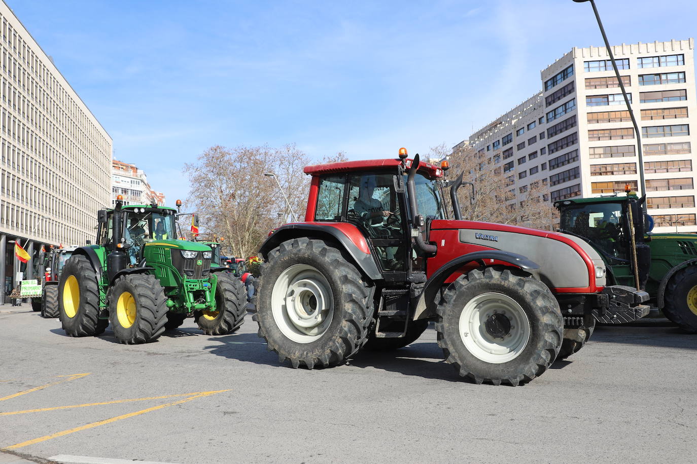 La tractorada en Burgos capital, en imágenes