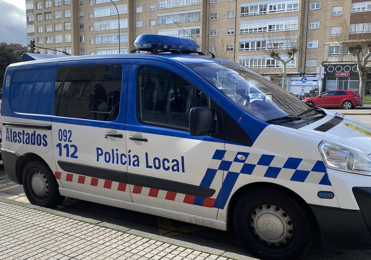 Vehículo de la Policía Local de Burgos.