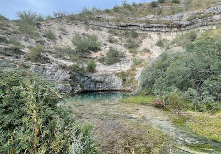 El Pozo Azul está en Covanera.