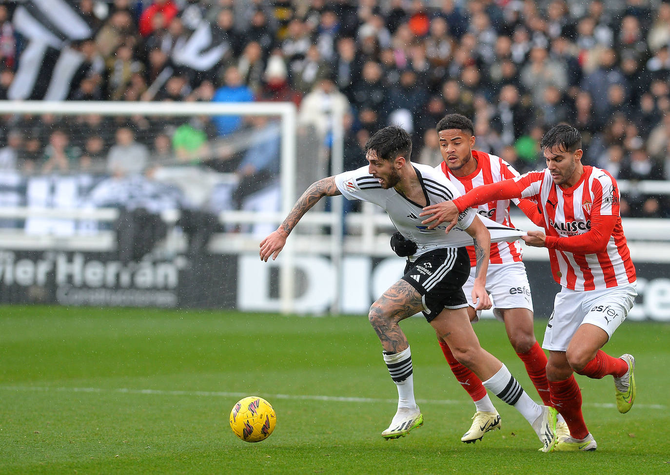 El Burgos CF derrota al Sporting de Gijón en El Plantío