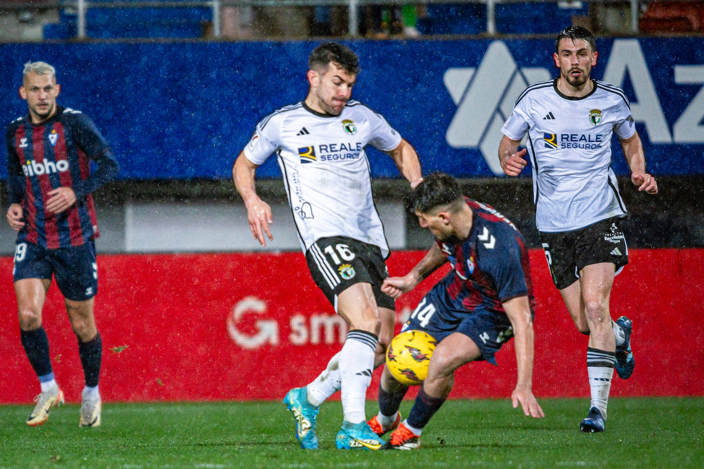 El partido SD Eibar - Burgos CF, en imágenes