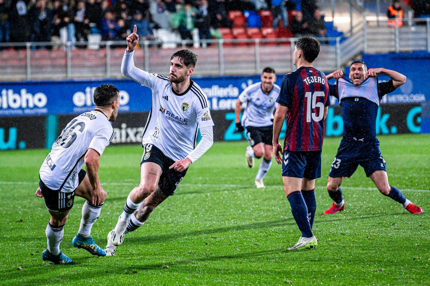 El partido SD Eibar - Burgos CF, en imágenes