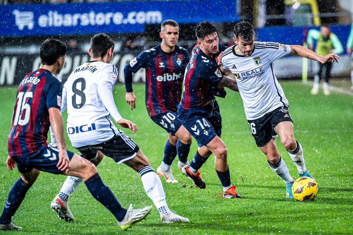 El partido SD Eibar - Burgos CF, en imágenes