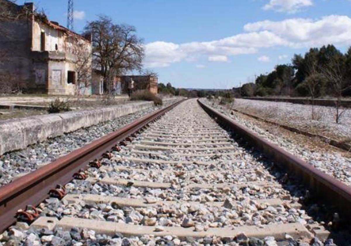 La línea ferroviaria continúa cerrada entre Aranda y Madrid.