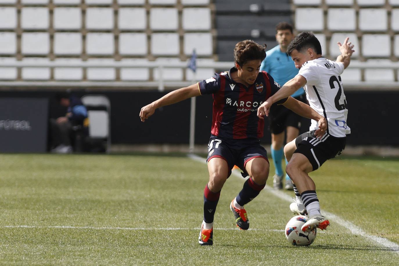 Andrés Fernández evita la cuarta victoria consecutiva del Burgos CF