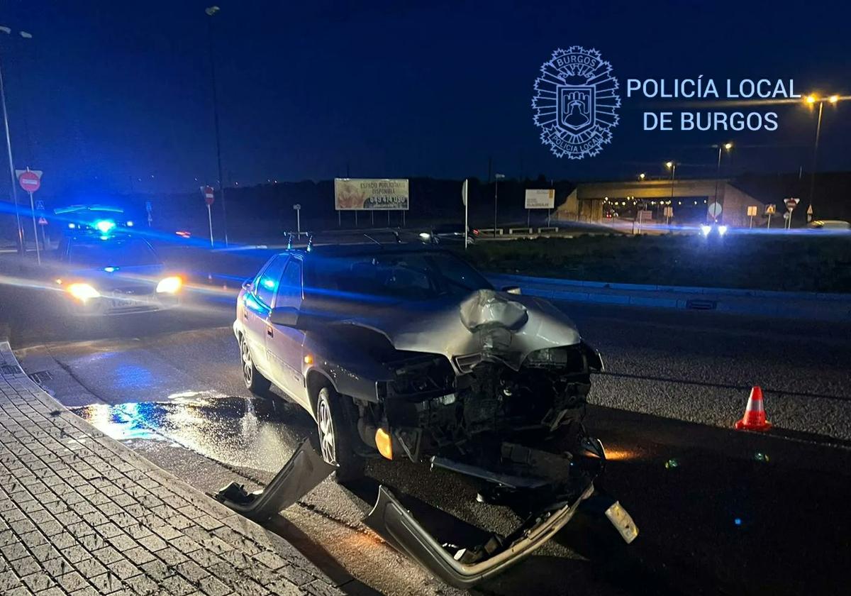 Estado en el que quedó el turismo tras el accidente.