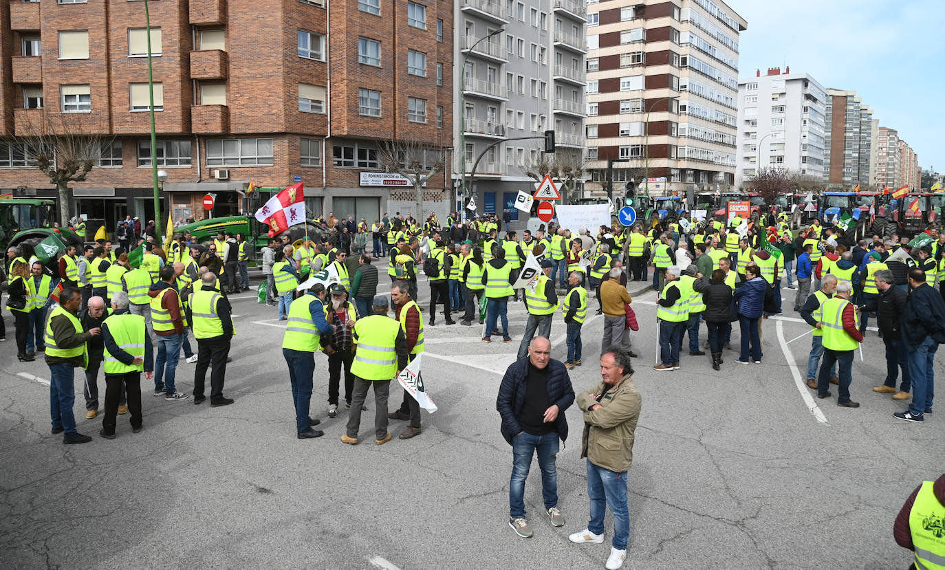 La tractorada por el centro de Burgos, en imágenes