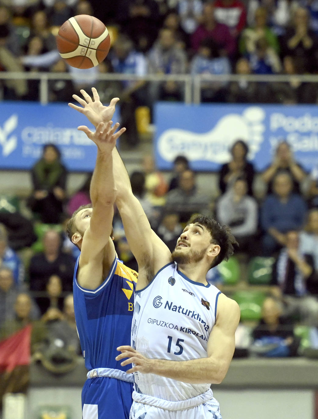 La victoria del San Pablo Burgos frente al Gipuzkoa Basket, en imágenes