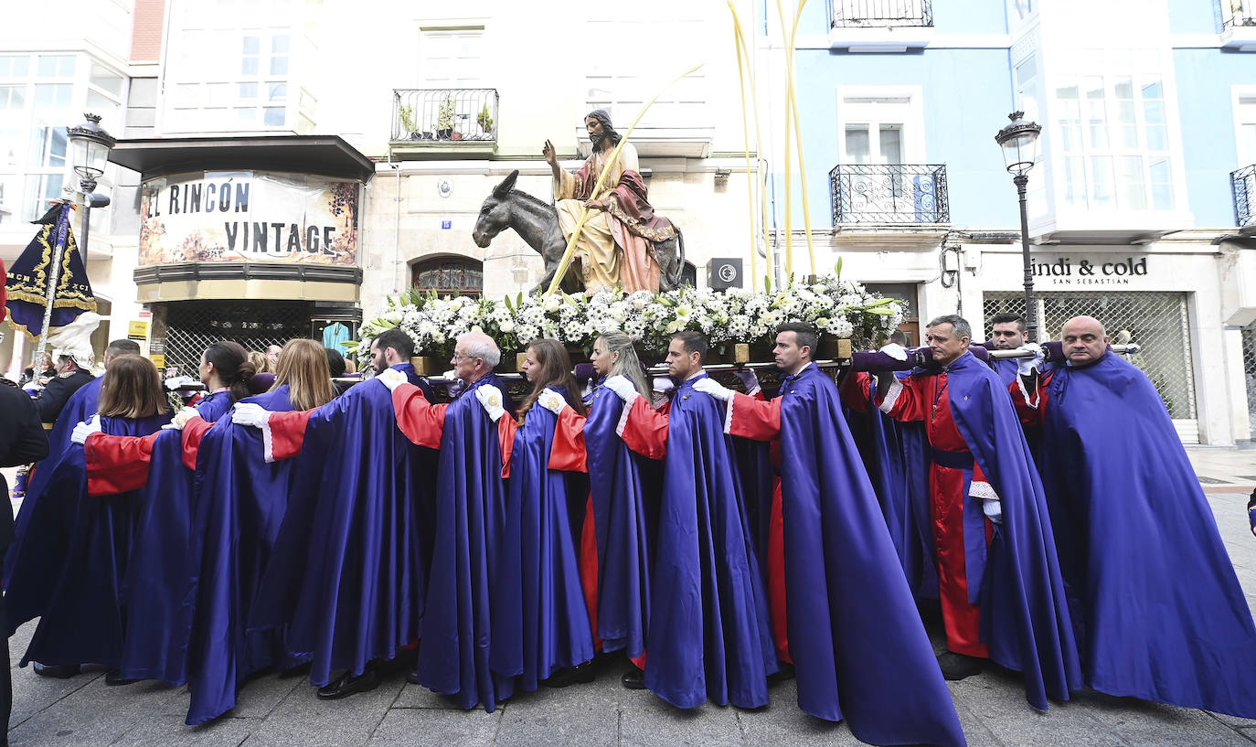 La salida de la procesión de la Borriquilla de Burgos, en imágenes