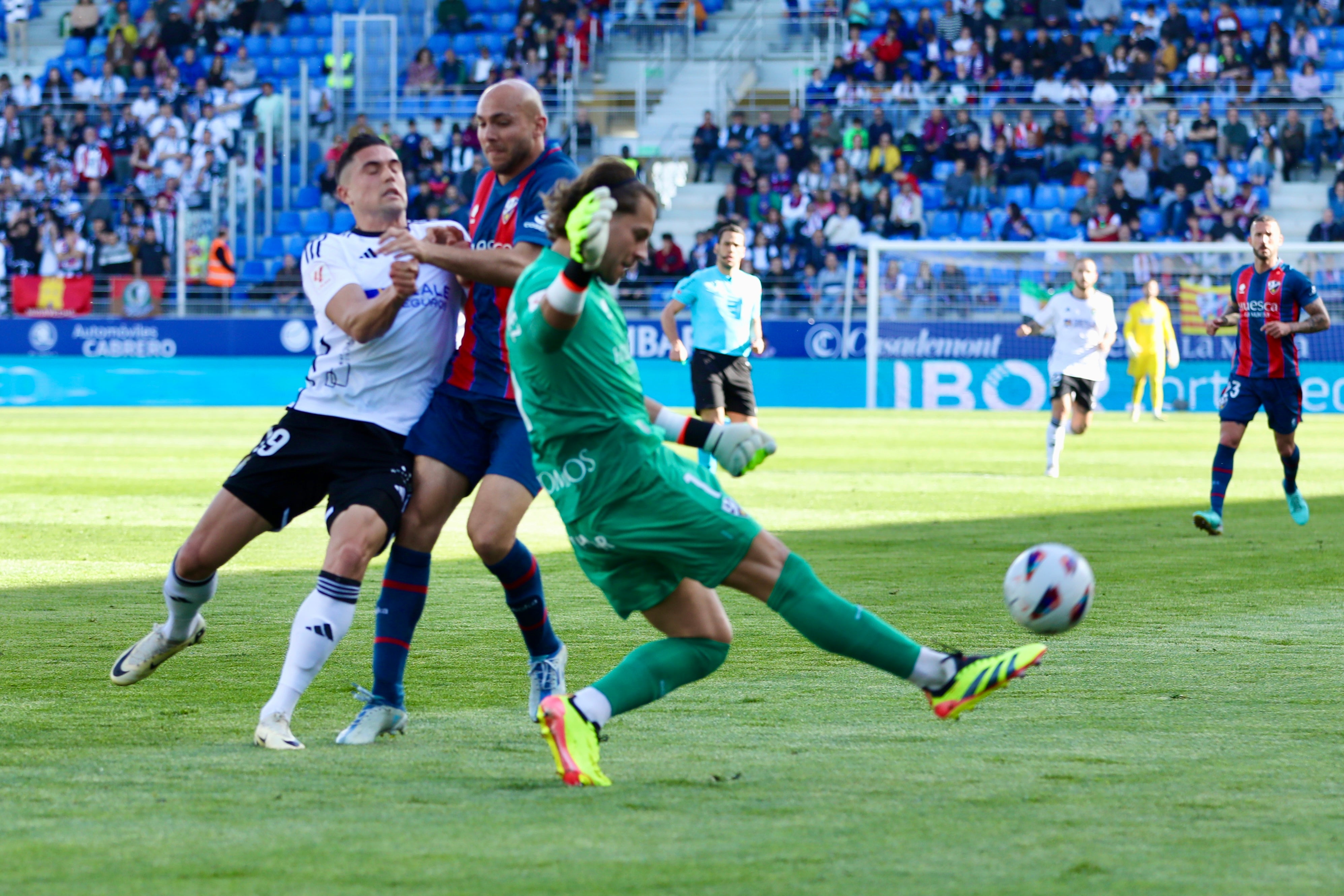 Así ha sido la derrota del Burgos CF ante la SD Huesca en imágenes