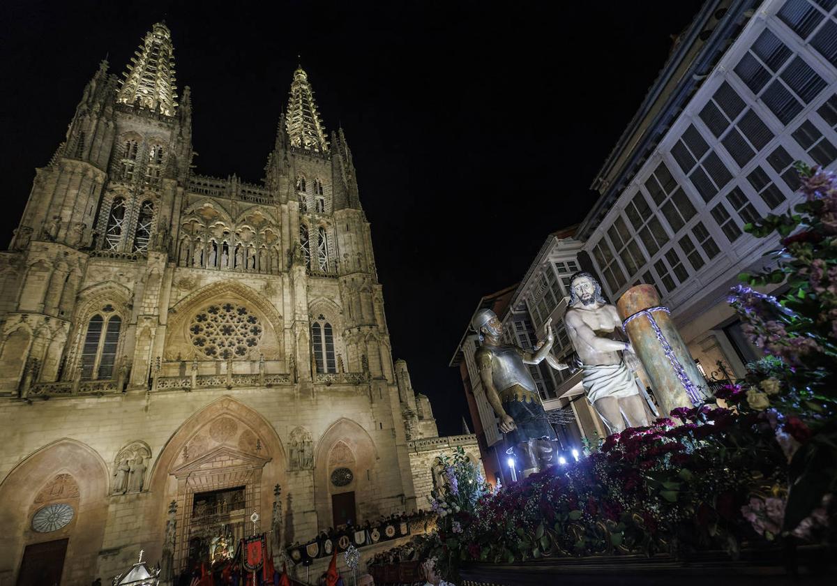 Así han sido el traslado de Cristo Yacente y la procesión del Santo Entierro