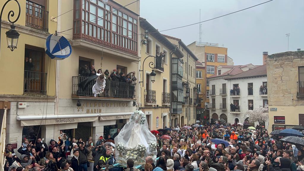 Así ha sido la Bajada del Ángel en Aranda, en imágenes