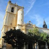 Un pueblo de Burgos ofrece gestionar las piscinas y su bar durante cuatro veranos