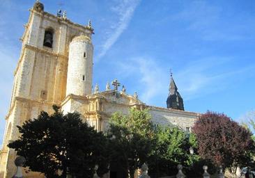 Un pueblo de Burgos ofrece gestionar las piscinas y su bar durante cuatro veranos