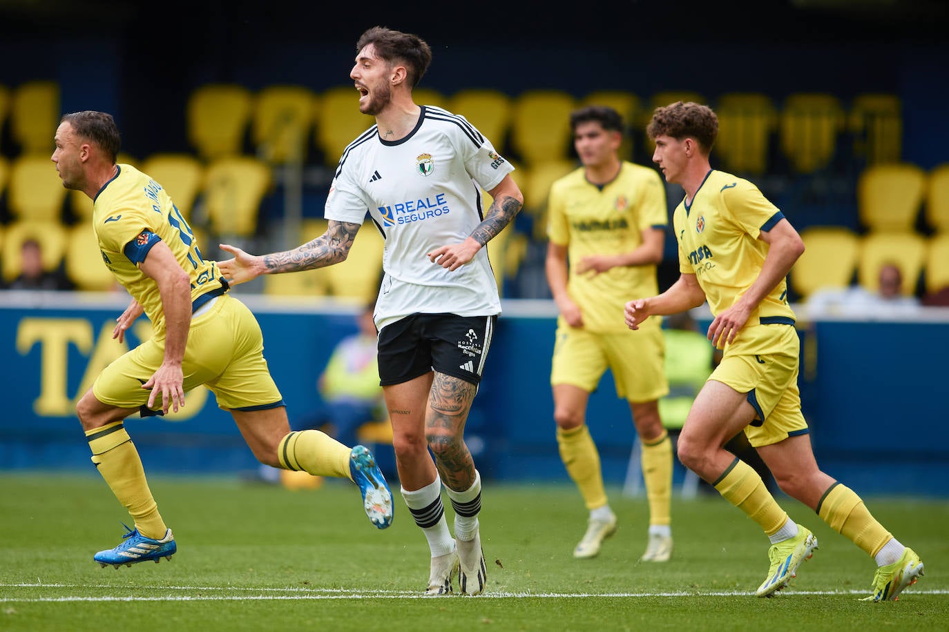 La derrota del Burgos CF ante el Villarreal B, en imágenes