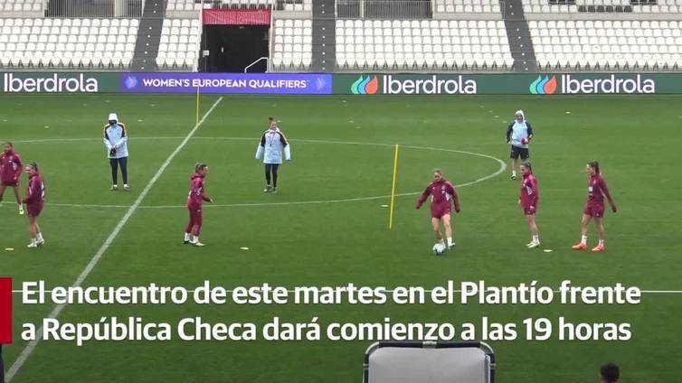La Selección Española Femenina prepara el partido de este martes en Burgos