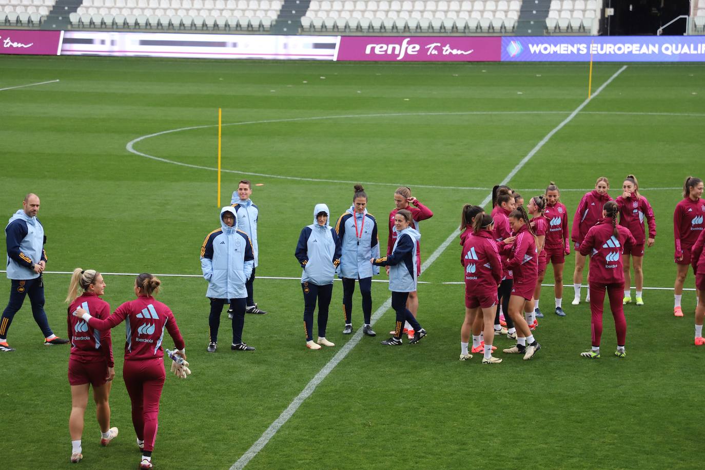 El entrenamiento de la Selección Femenina en El Plantío, en imágenes