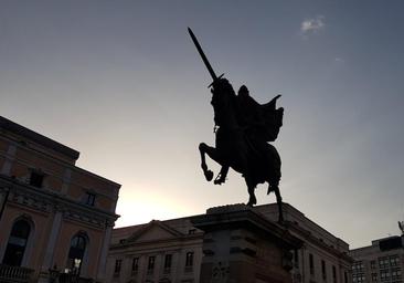 La Plaza Mío Cid, cruce de caminos y crisol de la bravura del Campeador