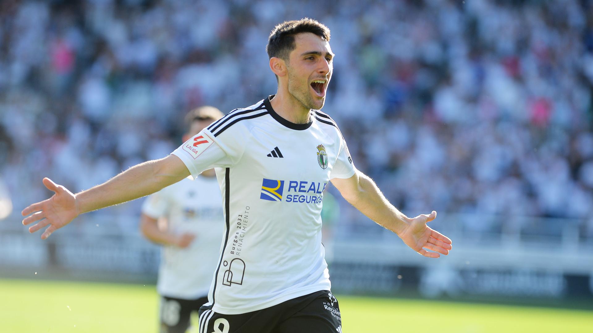 Ander Martín celebra el gol ante el Racing de Santander.