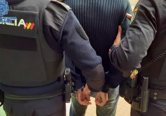 Imagen de archivo de una detención efectuada por la Policía Nacional.