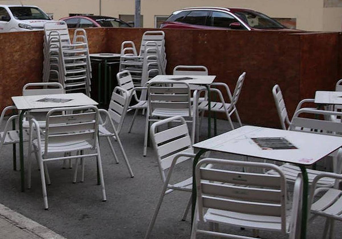 El 22 de mayo se pondrá fin a las terrazas en zonas de aparcamiento.