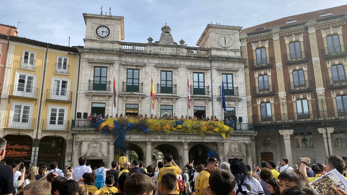 La celebración de la Copa del Rey del Aparejadores en Burgos, en imágenes