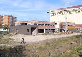 En las últimas jornadas ha comenzado a haber tímidos movimientos en la zona de obras.