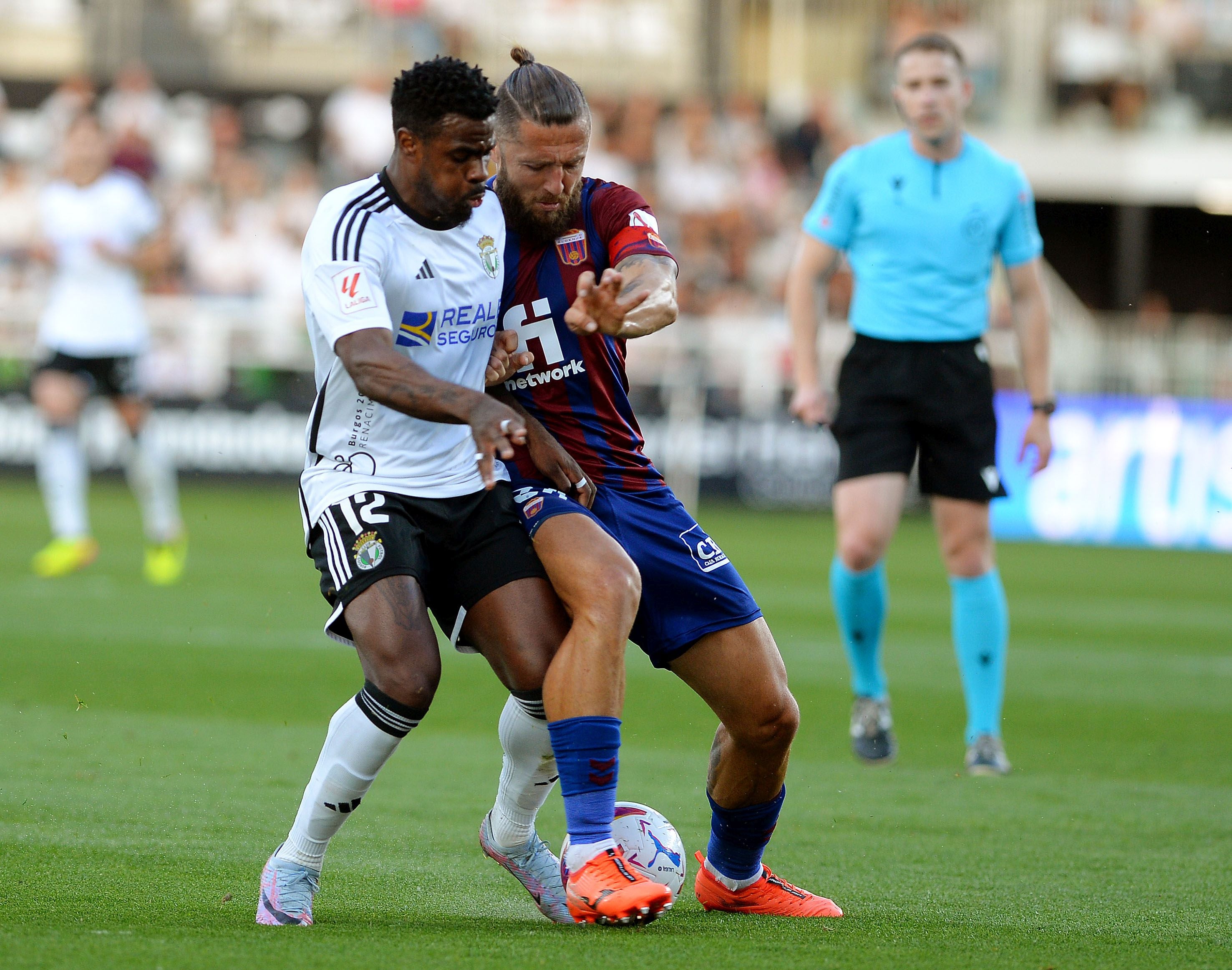 Las imágenes del partido Burgos CF- CD Eldense