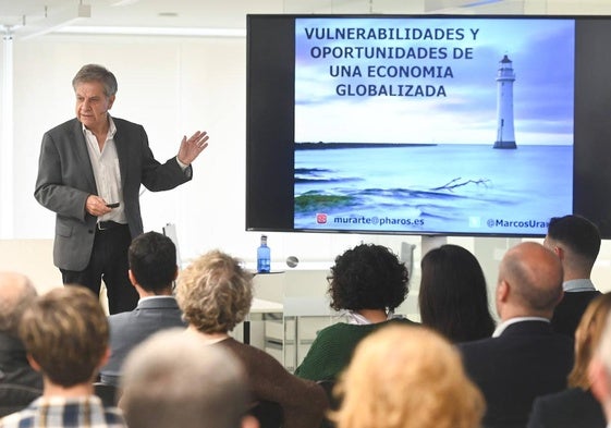 Marcos Urarte, asesor de España para el Foro Económico de Davos, ha impartido el foro económico de Burgosconecta.