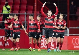 Empate a uno en Anduva entre el Mirandés y el Elche.