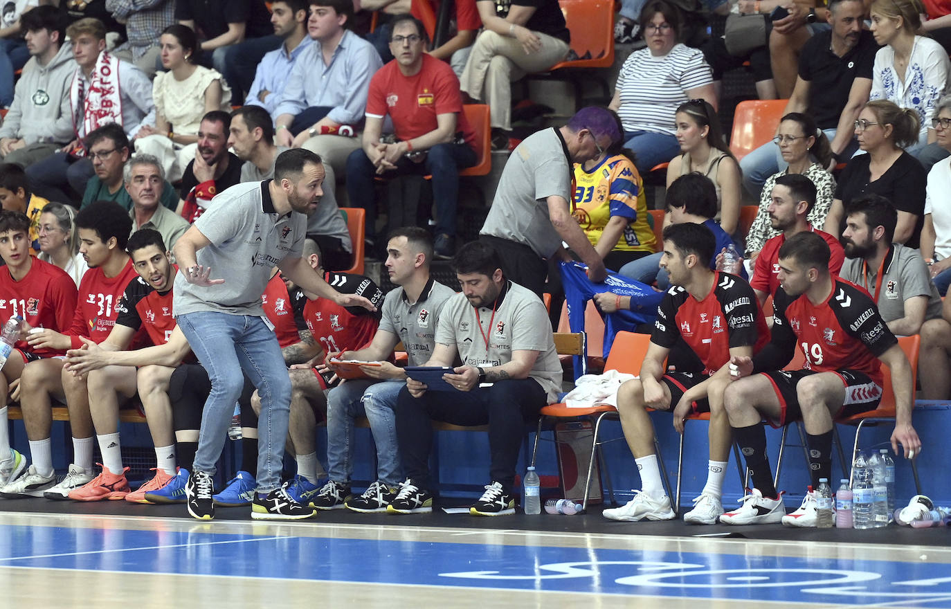 La final por el ascenso a Asobal, en imágenes