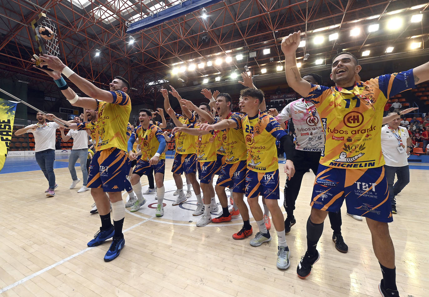 La final por el ascenso a Asobal, en imágenes